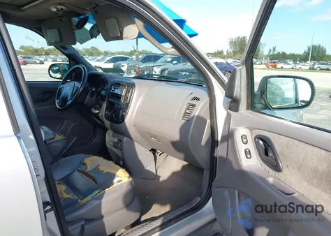 2002 Ford Escape Xlt z USA, uszkodzony, nr VIN 1FMYU03122KD11637